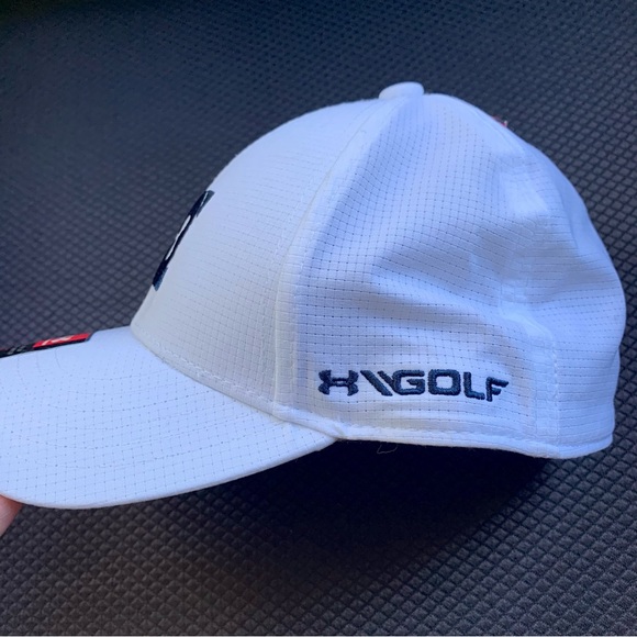 Never Worn Under Armour Official Tour 3.0 Golf Cap White w/ Navy, Size XS/S - Picture 3 of 7